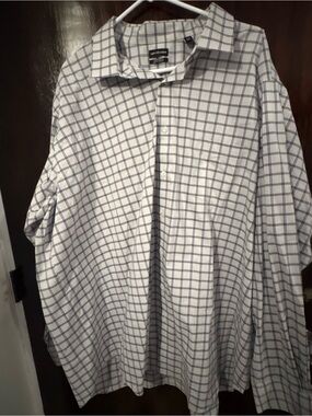 Bundle 3 for $15. Big & Tall Van Heusen Dress Shirt W Windowpane Check. Neck 20.